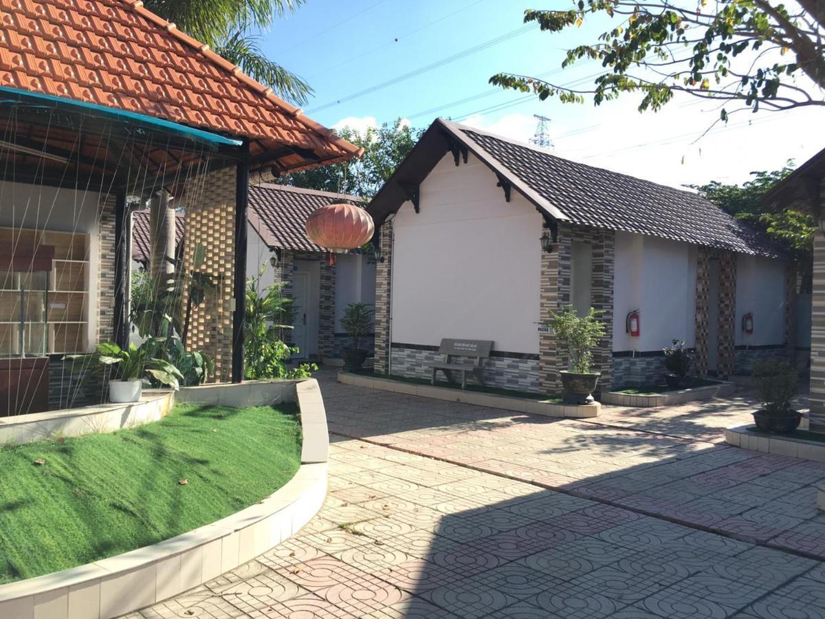 Nha Nghi Tran Duc Aparthotel Phú Mỹ Exteriör bild