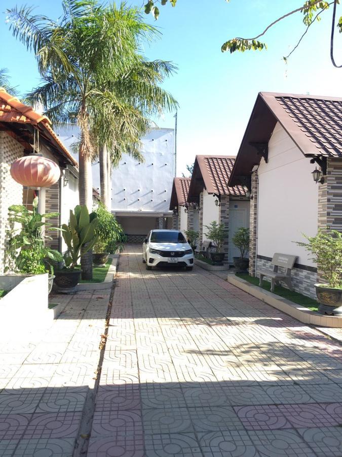 Nha Nghi Tran Duc Aparthotel Phú Mỹ Exteriör bild