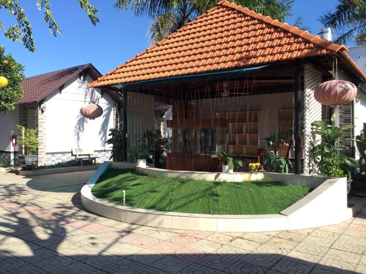 Nha Nghi Tran Duc Aparthotel Phú Mỹ Exteriör bild