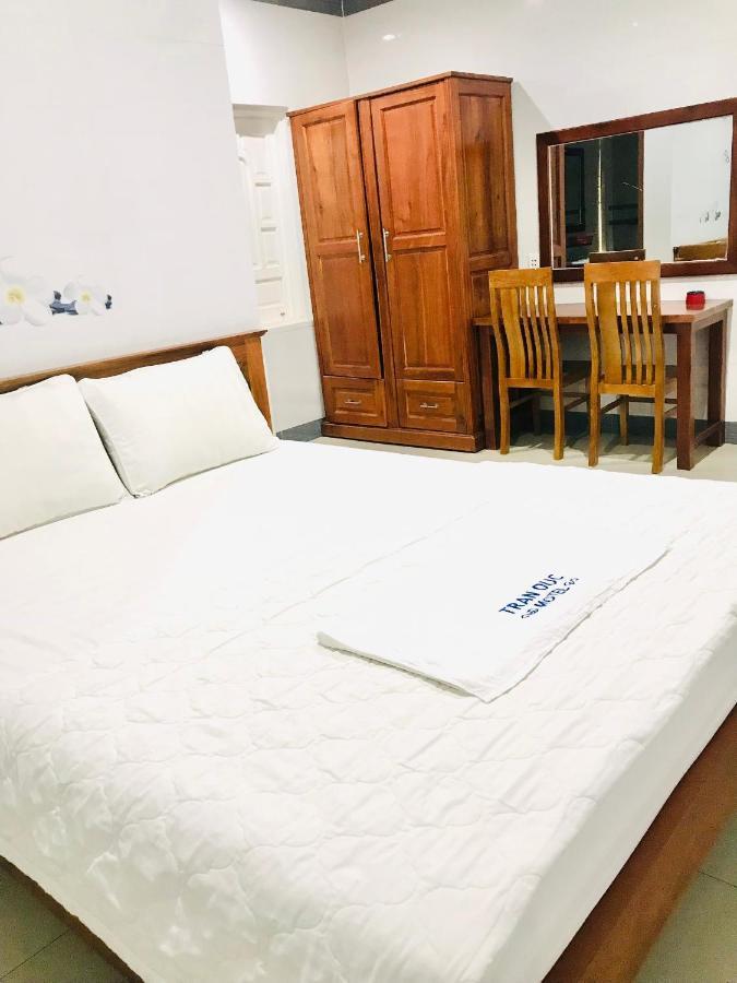 Nha Nghi Tran Duc Aparthotel Phú Mỹ Exteriör bild