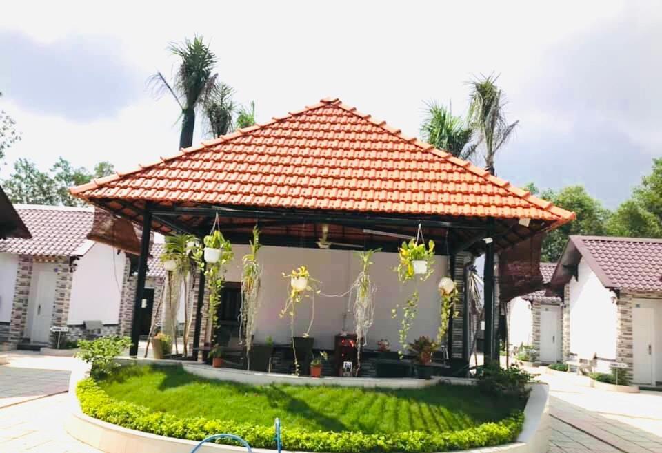 Nha Nghi Tran Duc Aparthotel Phú Mỹ Exteriör bild